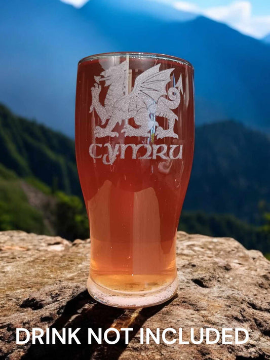 Etched Pint Glass - Cymru